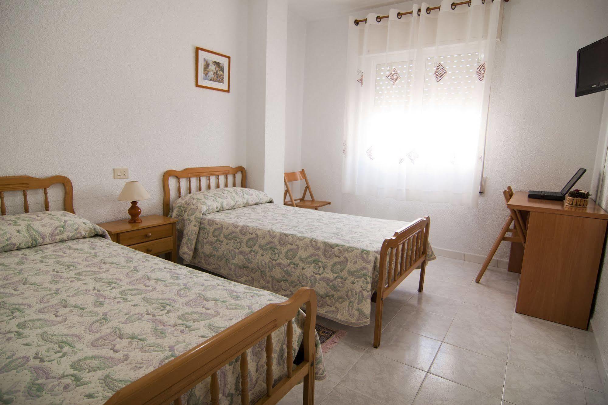 La Obrera Hotel Santiago De La Ribera Luaran gambar